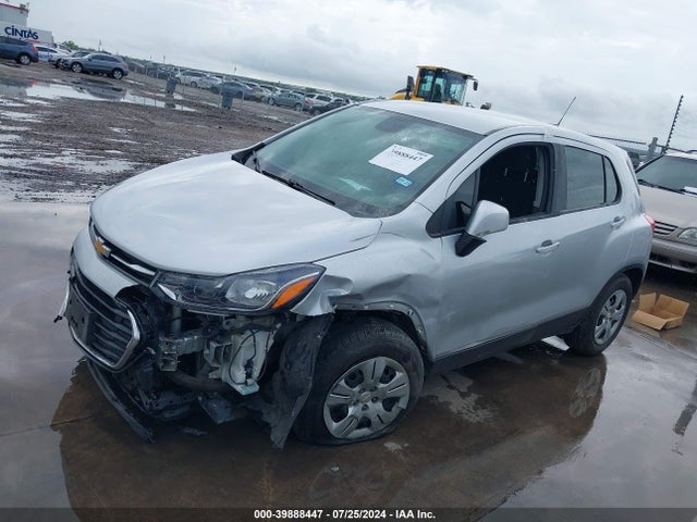 Chevrolet TRAX LS 2019 3GNCJKSB8KL162041 Image 2