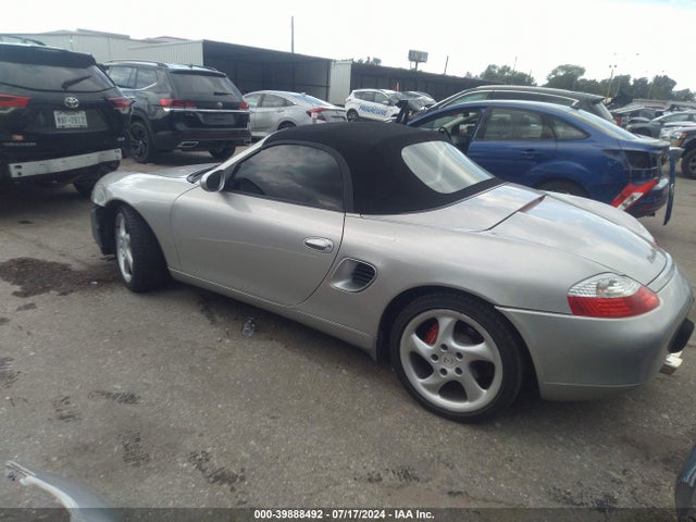 2002 PORSCHE BOXSTER WP0CB29872U660785 Photo 2