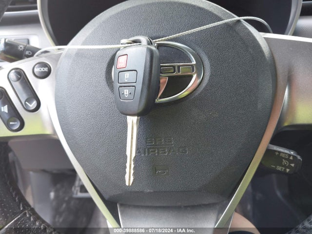 Scion TC 2014 JTKJF5C72E3077279 Image 11