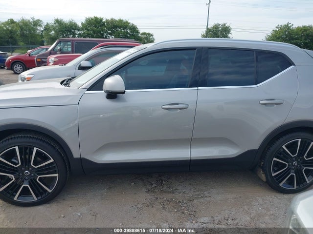 YV4L12UF3R2315748 Volvo Xc40 B5 Ultimate Bright Theme