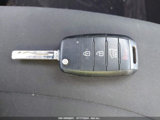 KNDJN2A24F7751622 KIA Soul