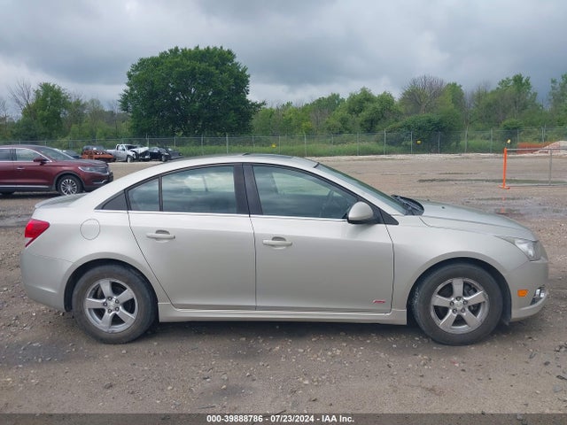 1G1PC5SB3E7146272 Chevrolet Cruze 1lt Auto