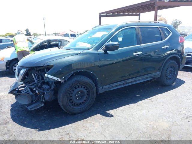 Nissan ROGUE SV 2018 5N1AT2MV7JC701675 Image 2