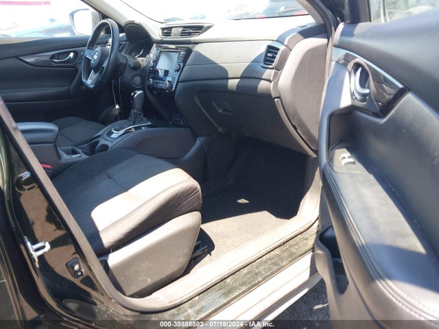 Nissan ROGUE SV 2018 5N1AT2MV7JC701675 Image 5