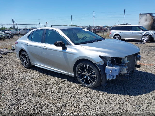 Toyota CAMRY SE 2018 4T1B11HK1JU034021 main image