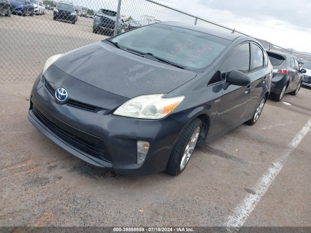 Toyota Prius Two 2014 JTDKN3DU2E0368535 Image 2