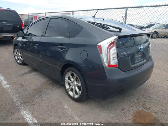 Toyota Prius Two 2014 JTDKN3DU2E0368535 Image 3
