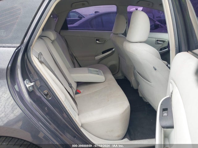Toyota Prius Two 2014 JTDKN3DU2E0368535 Image 8