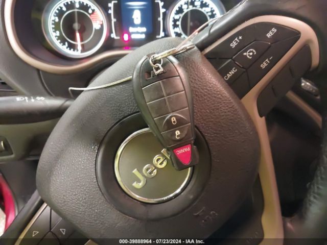 1C4PJLCB4GW362818 Jeep Cherokee Latitude
