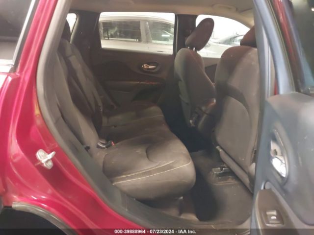 1C4PJLCB4GW362818 Jeep Cherokee Latitude