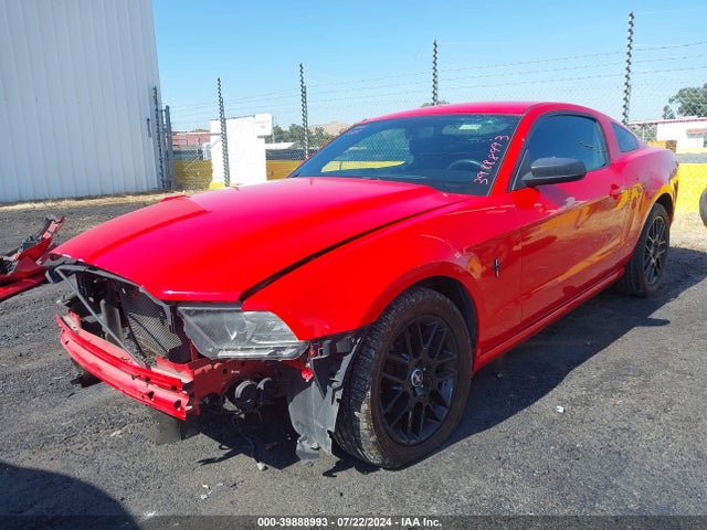 Ford Mustang V6 2014 1ZVBP8AM5E5250510 Image 2