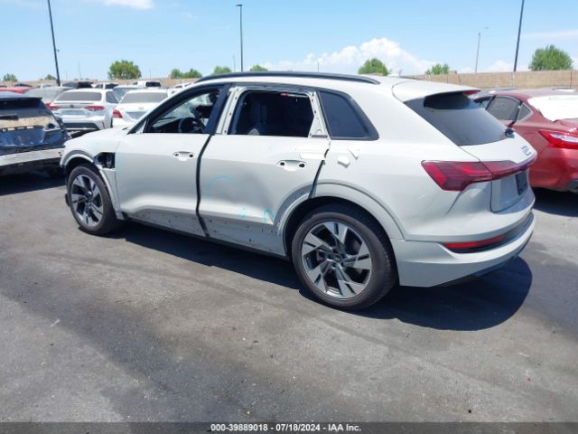 WA1AAAGE6NB002477 Audi E-tron Premium Quattro