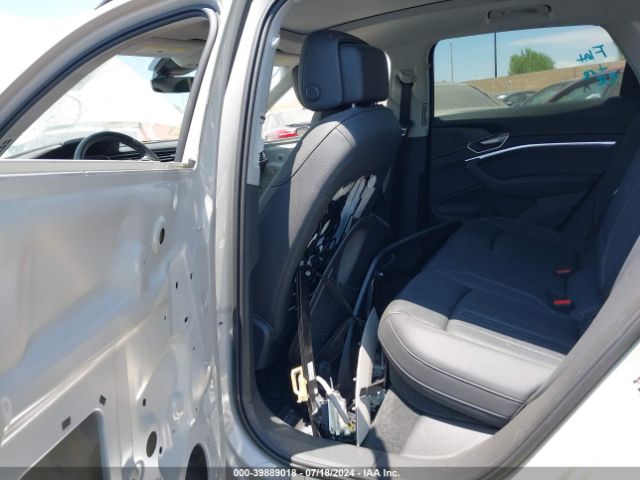 WA1AAAGE6NB002477 Audi E-tron Premium Quattro