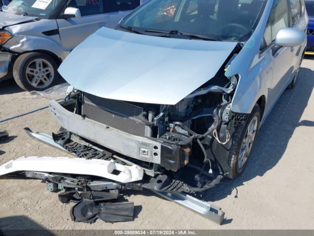 JTDZN3EUXGJ054108 Toyota Prius V Three