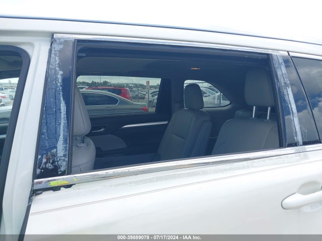 Toyota Highlander Xle V6 2016 5TDKKRFH2GS502343 Image 18