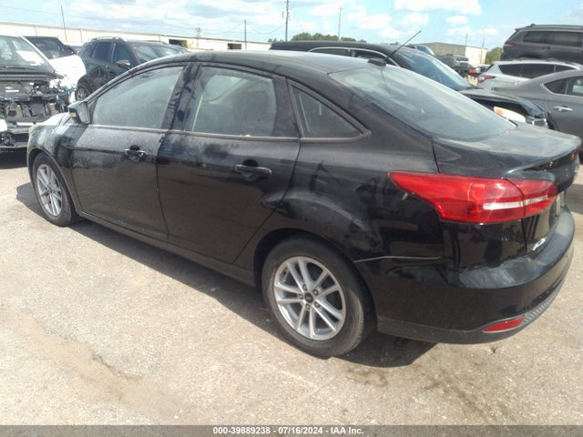 Ford FOCUS SE 2017 1FADP3F24HL265396 Image 3