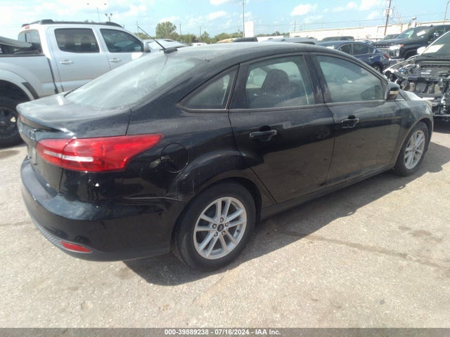 Ford FOCUS SE 2017 1FADP3F24HL265396 Image 4
