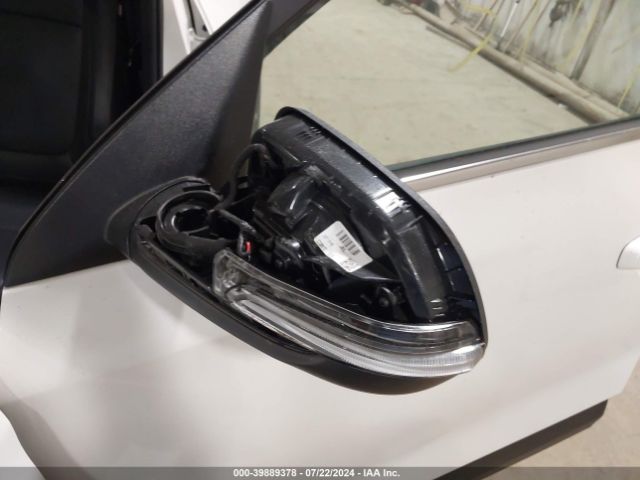 KNDERCAA1R7528008 KIA SELTOS EX