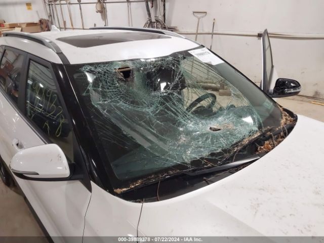 KNDERCAA1R7528008 KIA SELTOS EX