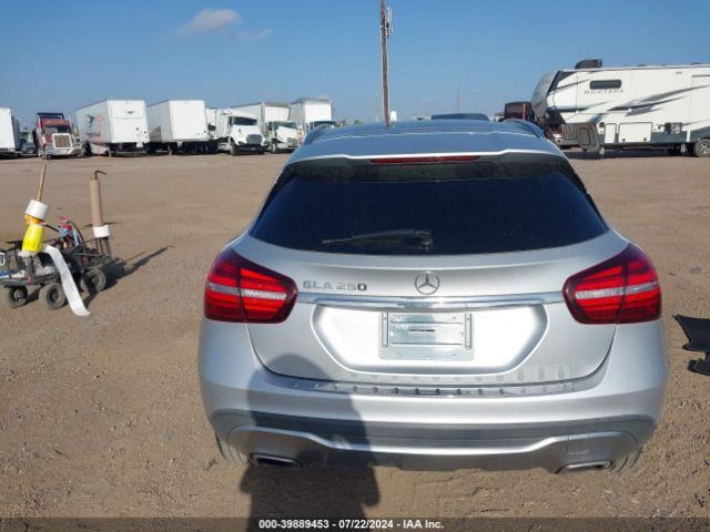 WDCTG4EBXKU011958 Mercedes-Benz GLA 250