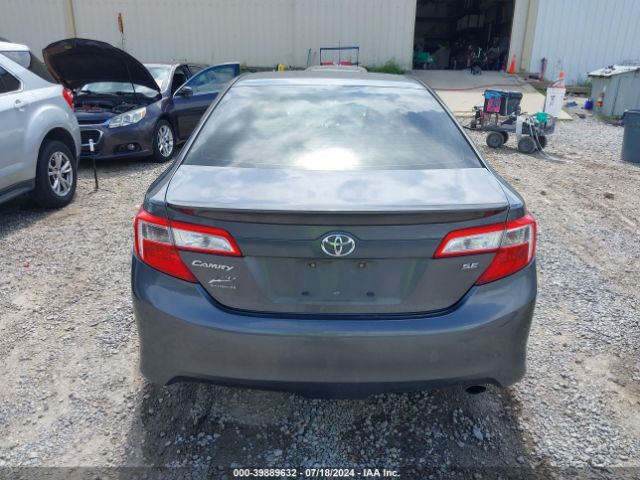 4T1BF1FK1EU330568 Toyota CAMRY SE