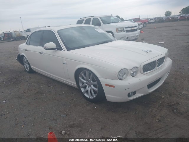 2008 JAGUAR XJ SAJWA79B68SH21447 Photo 0