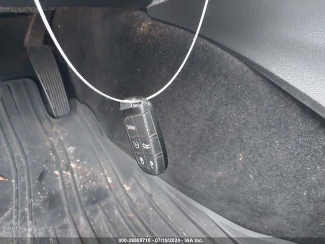 2C3CCAEGXFH868273 Chrysler 300C