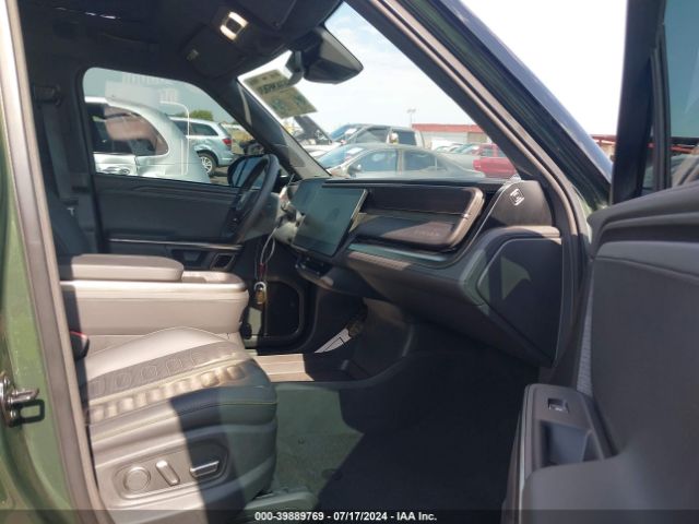 7PDSGABA5PN014546 Rivian R1s Adventure