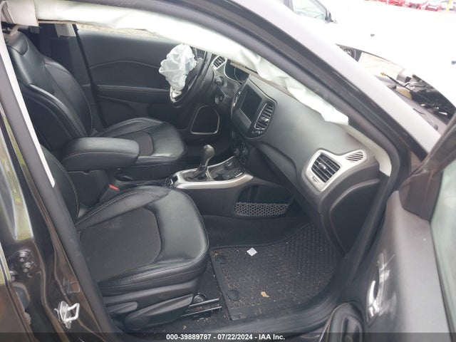 3C4NJDBBXLT165103 Jeep Compass Latitude 4x4