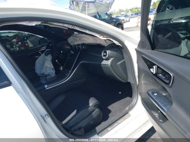 W1KAF4GB8PR106127 Mercedes-Benz C 300 Sedan