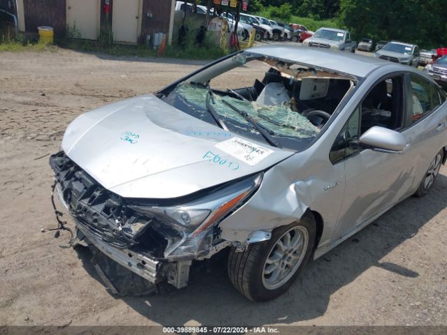 JTDKBRFUXH3573449 Toyota Prius Two