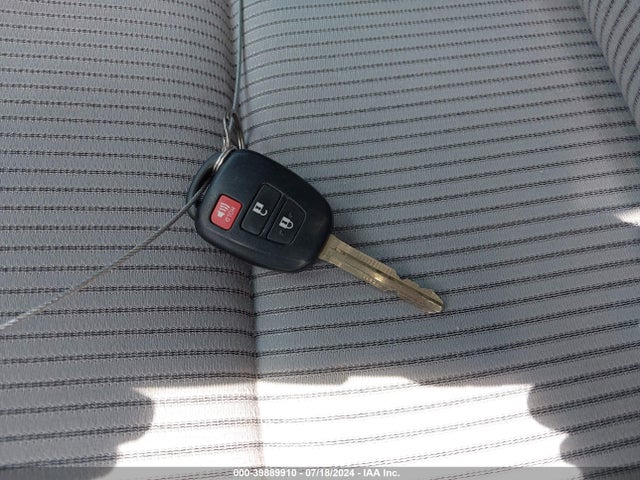 Toyota RAV4 LE 2015 2T3ZFREVXFW137563 Image 11