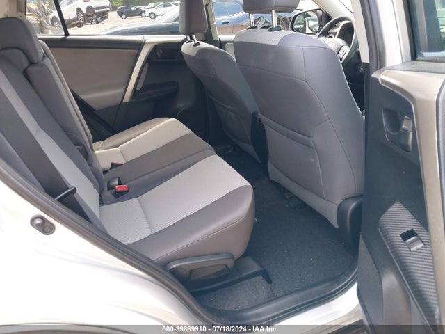 Toyota RAV4 LE 2015 2T3ZFREVXFW137563 Image 8