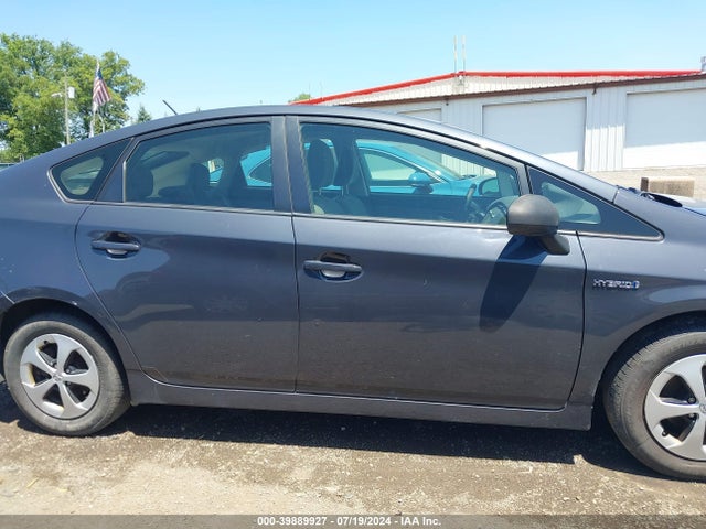 Toyota Prius Two 2014 JTDKN3DU0E0381557 Image 14