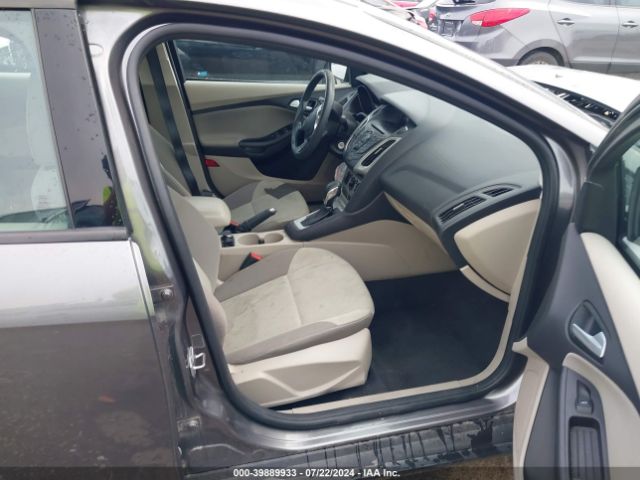 1FADP3F25EL367897 Ford FOCUS SE