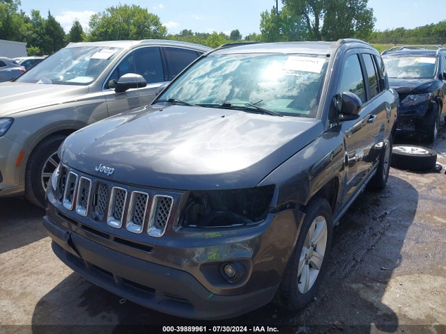 Jeep Compass Latitude 4x4 2017 1C4NJDEB5HD167558 Image 2