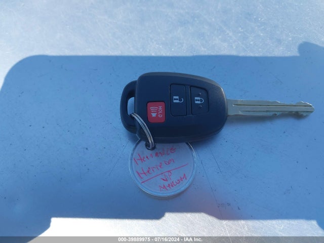 Toyota RAV4 LE 2016 2T3ZFREV6GW282469 Image 11
