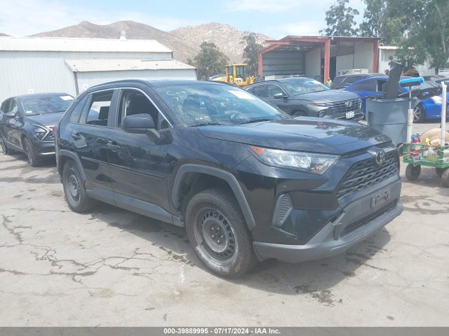 Toyota RAV4 LE 2019 JTMH1RFV9KD037194 головне зображення