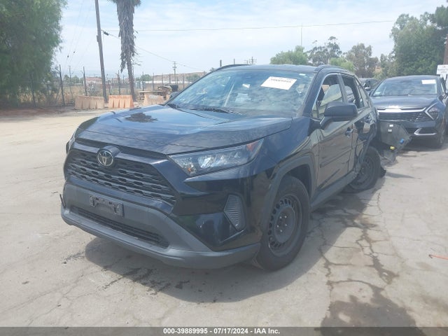 Toyota RAV4 LE 2019 JTMH1RFV9KD037194 Image 2
