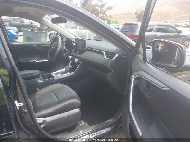 Toyota RAV4 LE 2019 JTMH1RFV9KD037194 Image 5