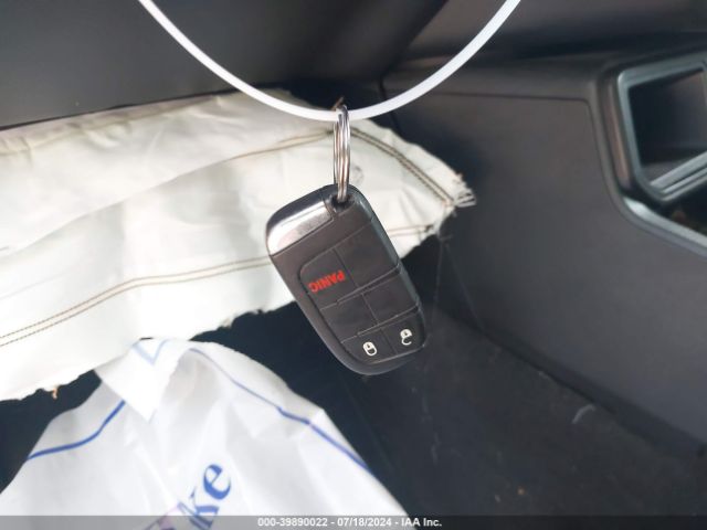 ZACNJABB1LPL30197 Jeep Renegade Latitude Fwd