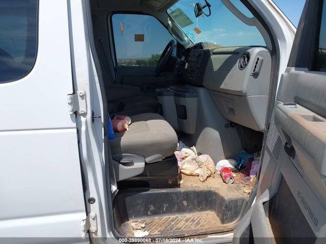 Ford E-350 Super Duty Xlt 2014 1FBSS3BL5EDB01096 Image 5