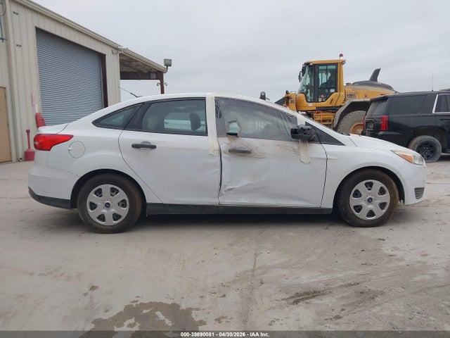 Ford FOCUS S 2016 1FADP3E29GL305682 Image 13