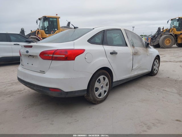 Ford FOCUS S 2016 1FADP3E29GL305682 Image 4