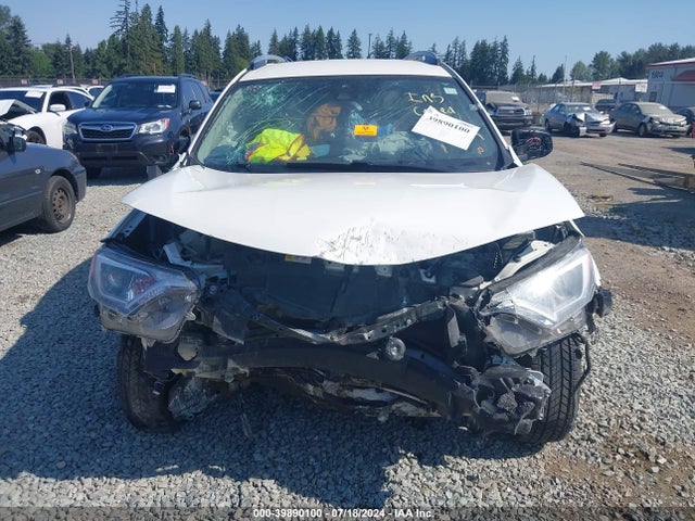 Toyota RAV4 LE 2018 JTMBFREV3JJ177413 Image 11