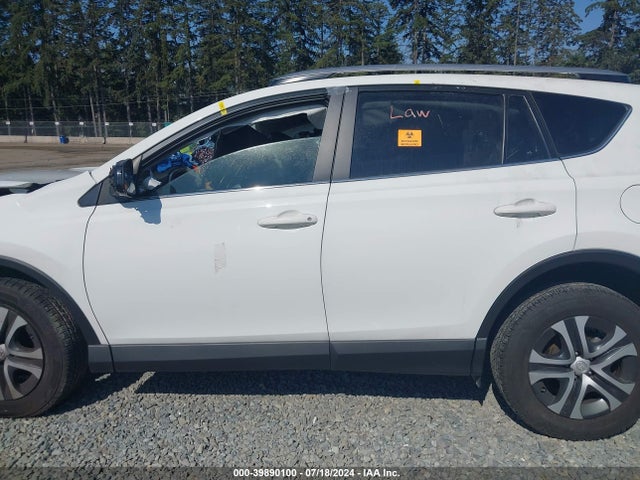 Toyota RAV4 LE 2018 JTMBFREV3JJ177413 Image 13