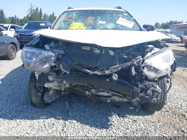 Toyota RAV4 LE 2018 JTMBFREV3JJ177413 Image 6