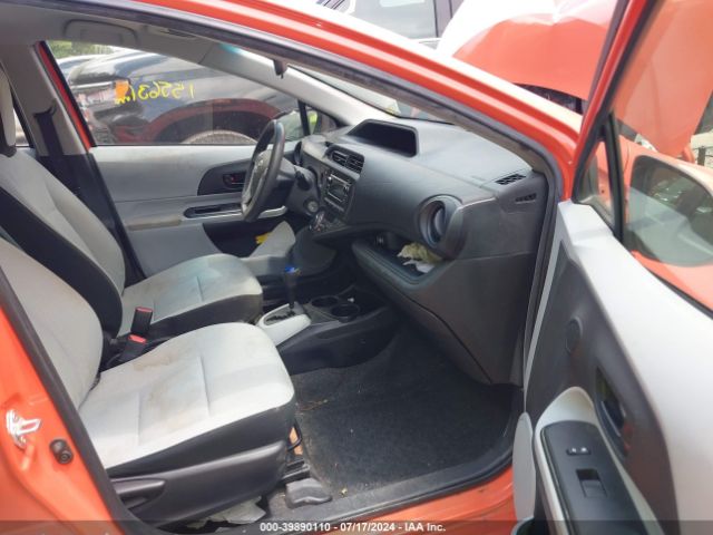 JTDKDTB38E1063466 Toyota Prius C One