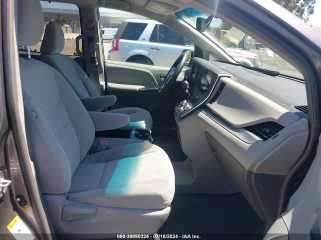 Toyota Sienna Le 8 Passenger 2015 5TDKK3DC0FS635055 Image 5