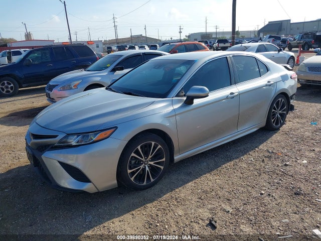 Toyota CAMRY SE 2018 4T1B11HK7JU634753 Image 2
